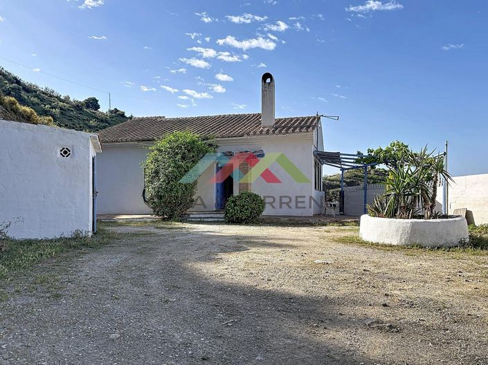 Image No.4-4 Bed Country House for sale