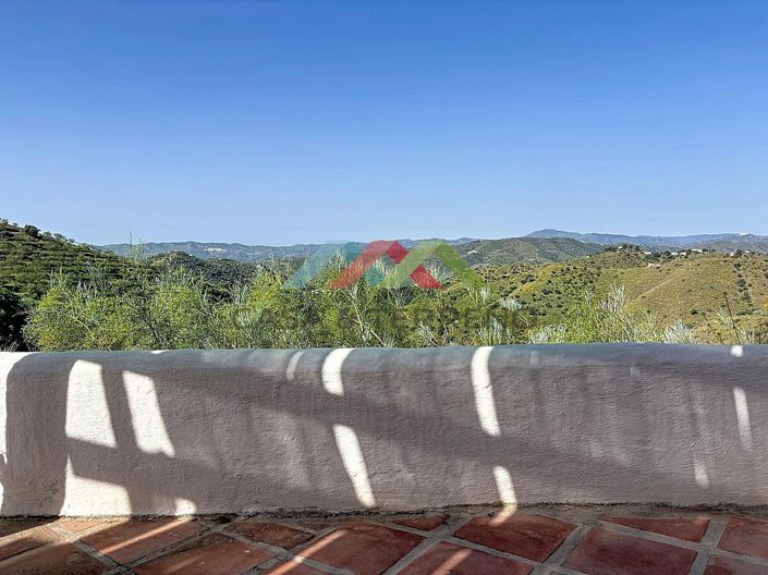 Image No.46-4 Bed Country House for sale