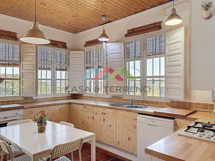 Image No.8-4 Bed Country House for sale