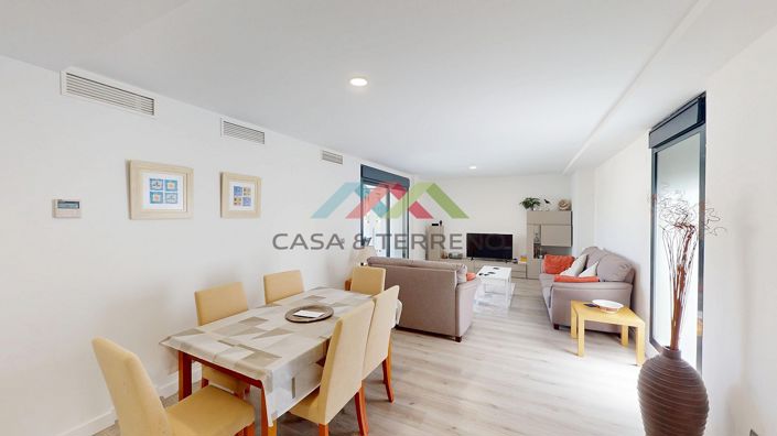 Image No.8-3 Bed Apartment for sale