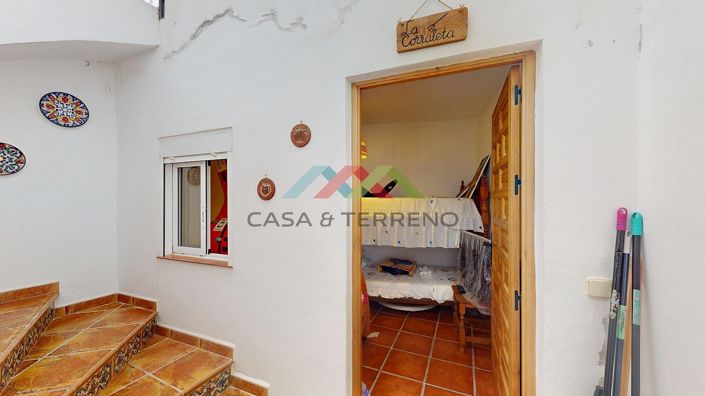 Image No.11-3 Bed Townhouse for sale
