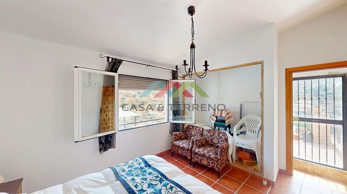 Image No.21-3 Bed Townhouse for sale