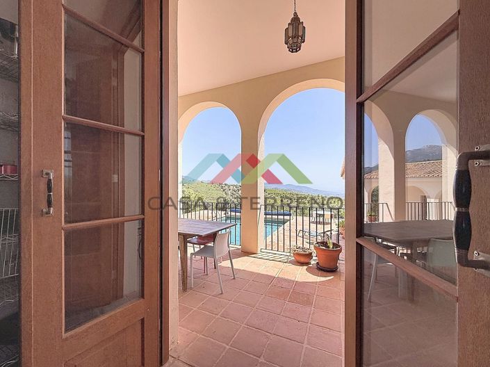 Image No.16-8 Bed Villa for sale