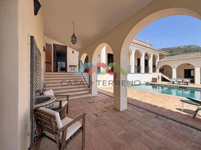 Image No.21-8 Bed Villa for sale