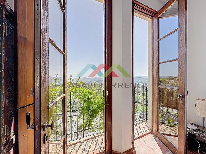 Image No.22-8 Bed Villa for sale
