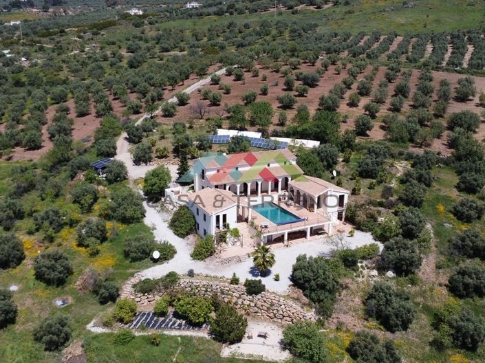 Image No.45-8 Bed Villa for sale