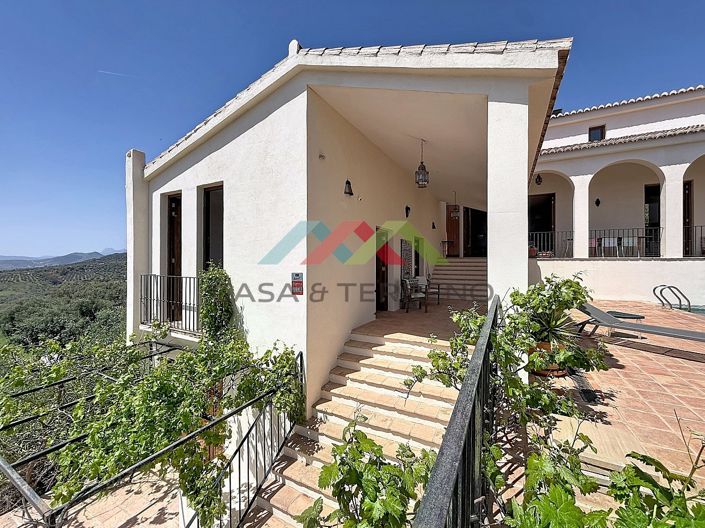 Image No.6-8 Bed Villa for sale