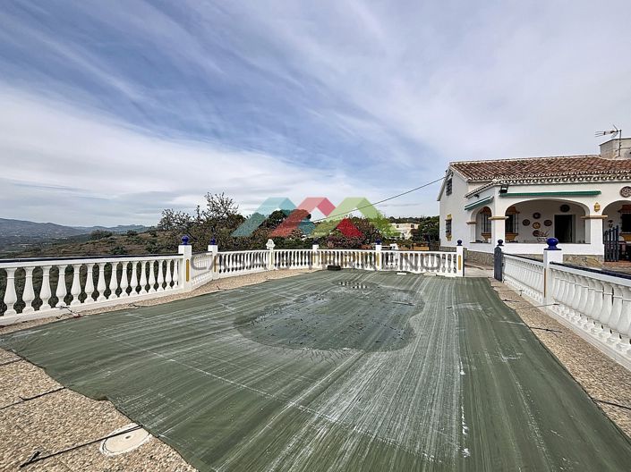 Image No.4-Villa de 4 chambres à vendre à Vélez-Málaga