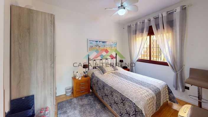 Image No.14-3 Bed Townhouse for sale