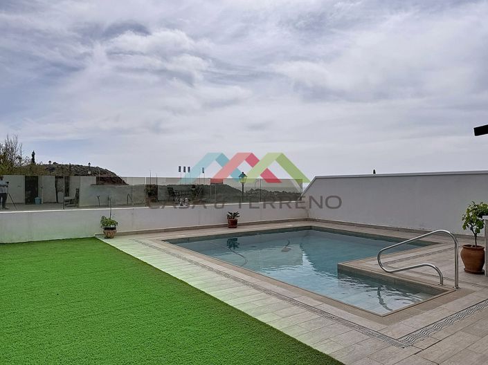 Image No.36-3 Bed Townhouse for sale
