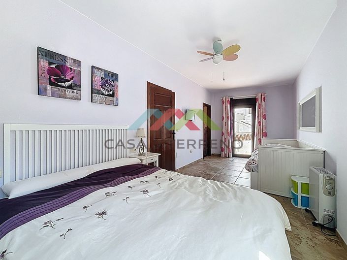 Image No.21-3 Bed Townhouse for sale