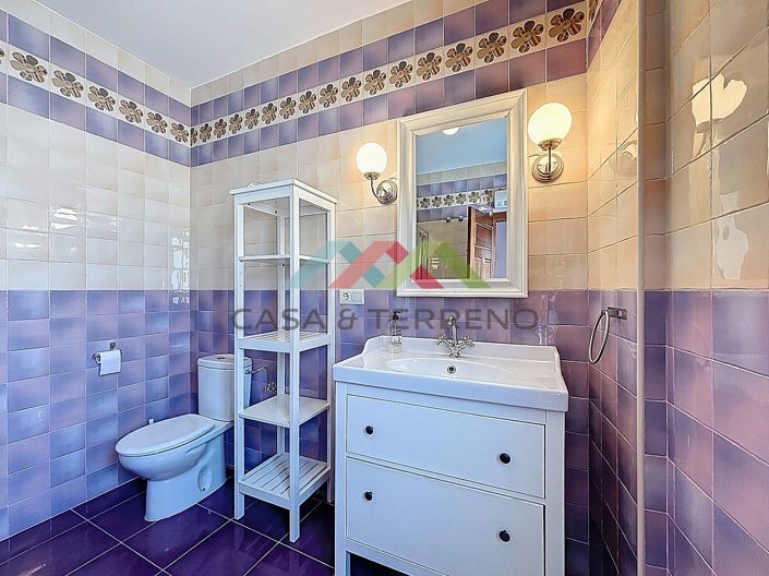 Image No.23-3 Bed Townhouse for sale