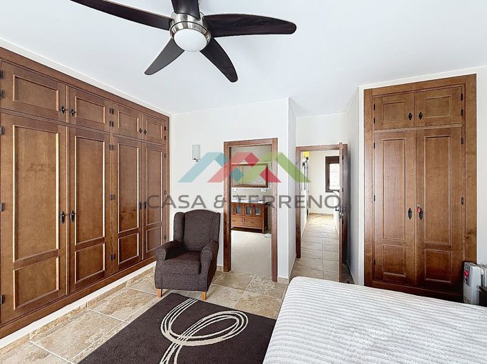 Image No.28-3 Bed Townhouse for sale