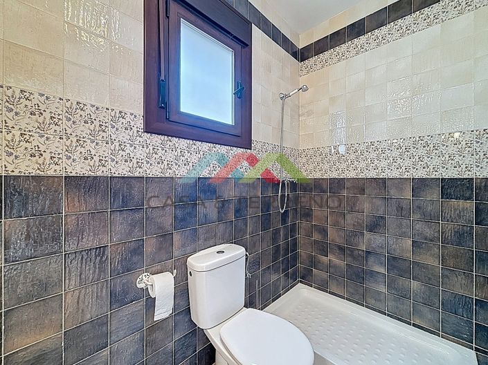 Image No.9-3 Bed Townhouse for sale