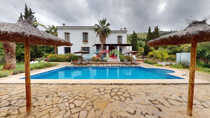 Image No.2-Villa de 7 chambres à vendre à Álora