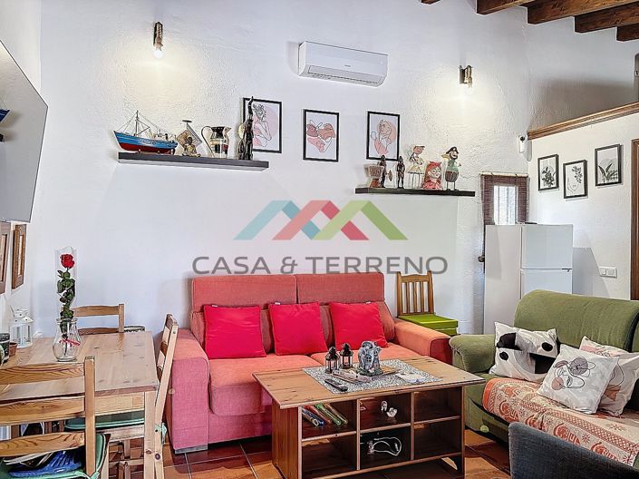 Image No.4-1 Bed Country House for sale