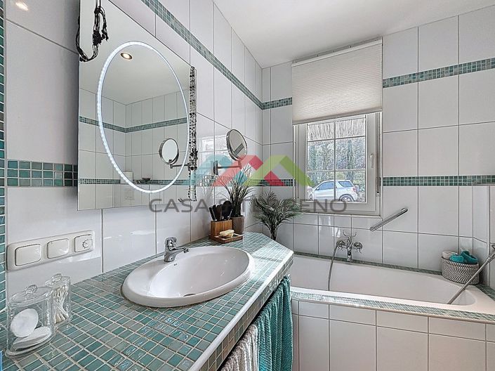 Image No.26-6 Bed Villa for sale
