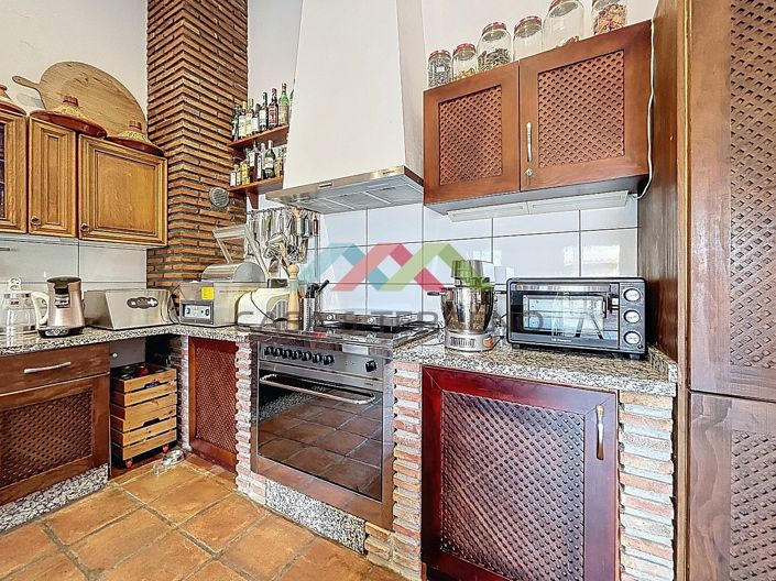 Image No.45-6 Bed Villa for sale
