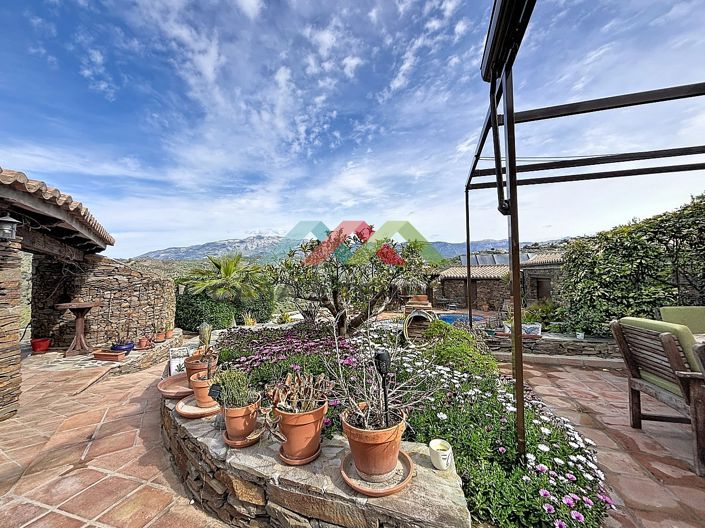 Image No.47-6 Bed Villa for sale