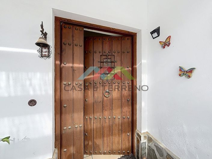 Image No.8-6 Bed Villa for sale