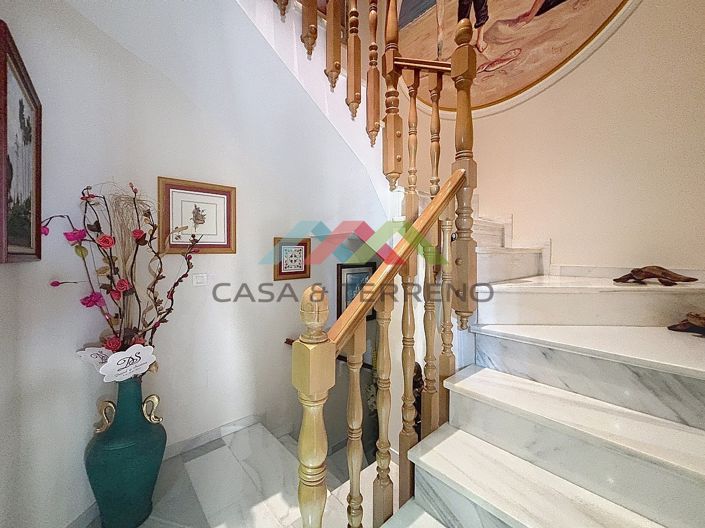 Image No.14-4 Bed Villa for sale