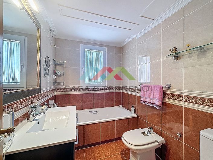 Image No.23-4 Bed Villa for sale