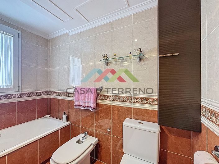Image No.24-4 Bed Villa for sale
