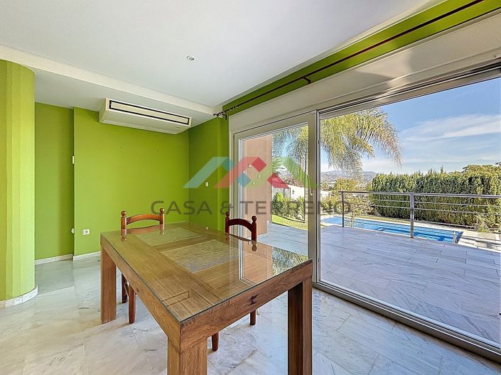 Image No.10-3 Bed Villa for sale