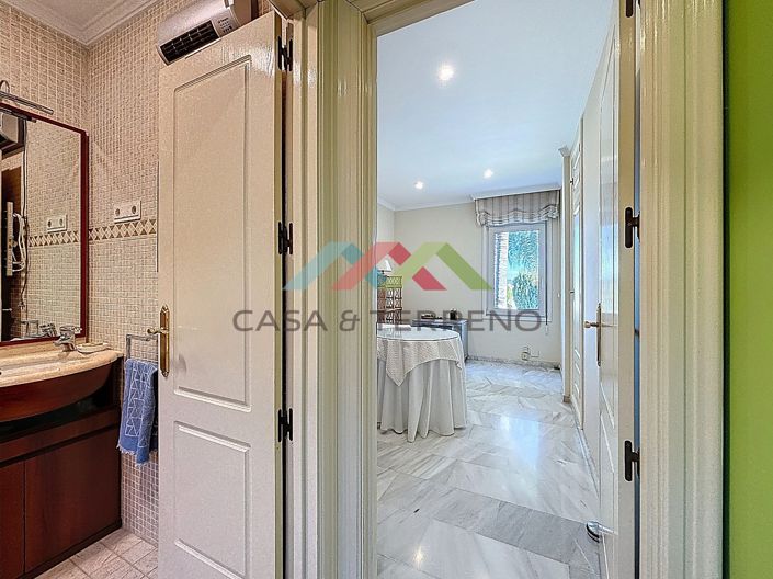 Image No.17-3 Bed Villa for sale