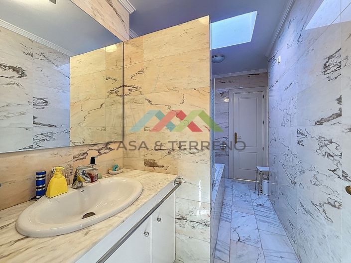 Image No.34-3 Bed Villa for sale