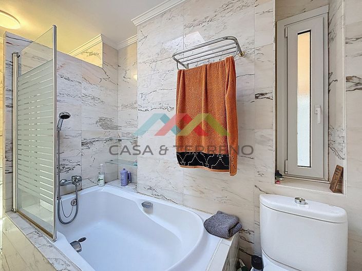 Image No.35-3 Bed Villa for sale