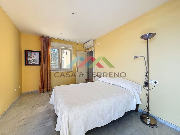 Image No.37-3 Bed Villa for sale