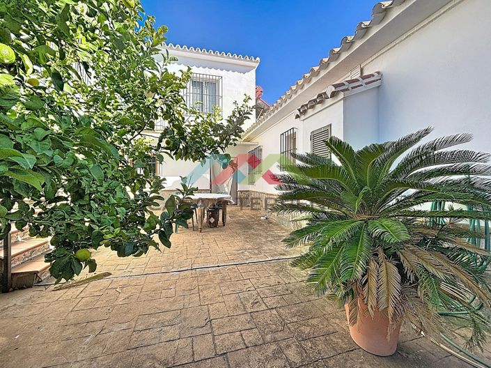 Image No.2-Villa de 6 chambres à vendre à Periana