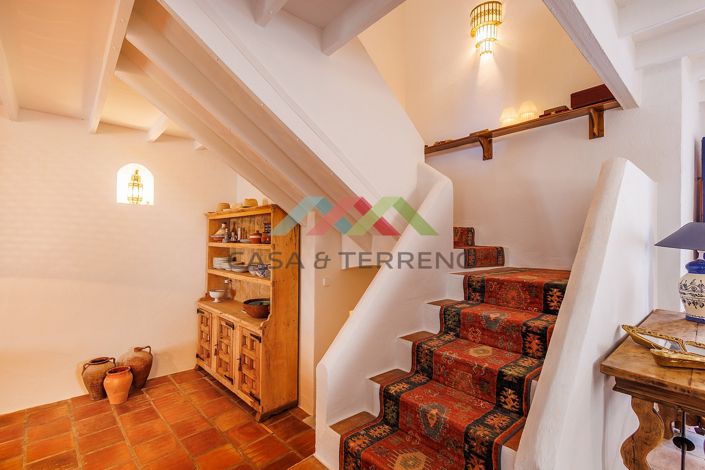 Image No.14-3 Bed Townhouse for sale