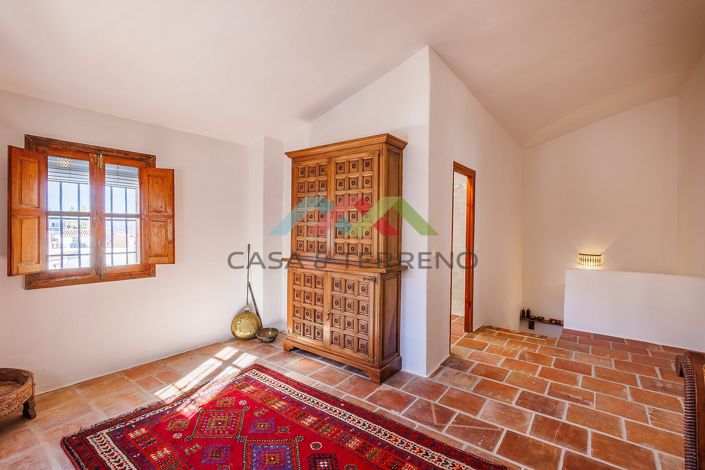 Image No.15-3 Bed Townhouse for sale