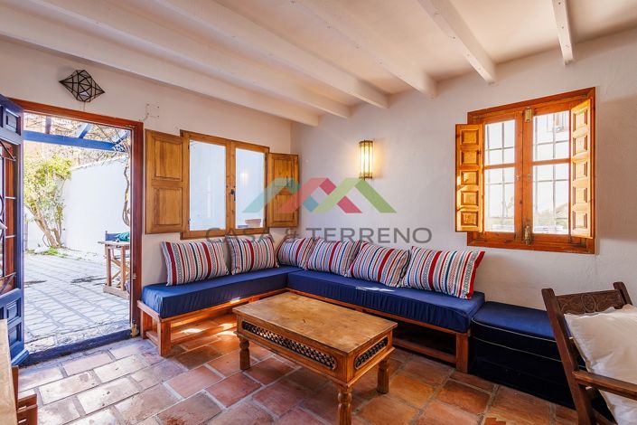 Image No.2-3 Bed Townhouse for sale
