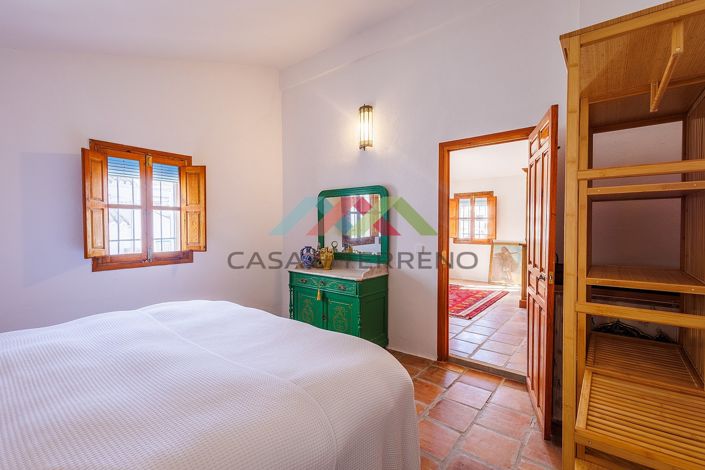 Image No.21-3 Bed Townhouse for sale