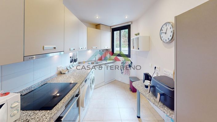 Image No.11-2 Bed Apartment for sale