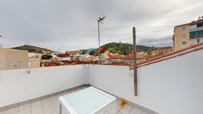 Image No.41-2 Bed Villa for sale