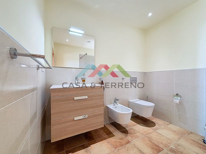 Image No.27-3 Bed Villa for sale