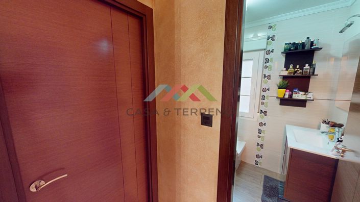 Image No.17-3 Bed Apartment for sale