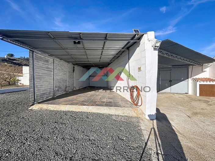 Image No.41-3 Bed Land for sale
