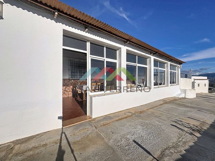 Image No.44-3 Bed Land for sale
