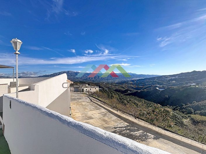Image No.5-3 Bed Land for sale