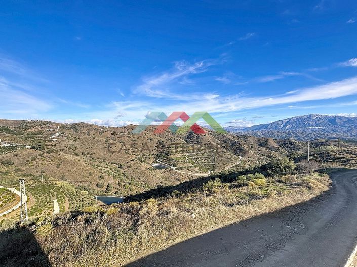 Image No.9-3 Bed Land for sale