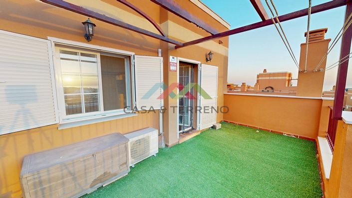 Image No.19-3 Bed Townhouse for sale
