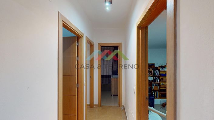 Image No.21-3 Bed Townhouse for sale