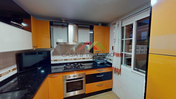 Image No.3-3 Bed Townhouse for sale
