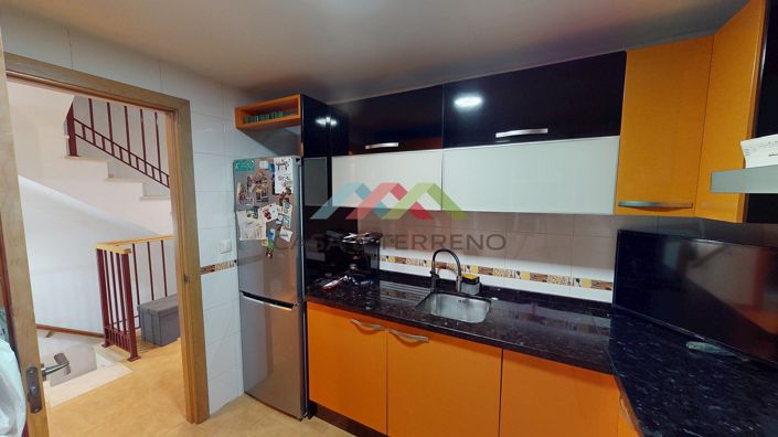 Image No.4-3 Bed Townhouse for sale
