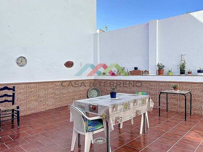 Image No.13-4 Bed Townhouse for sale